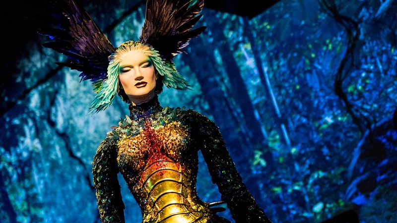 Thierry Mugler resucita su leyenda