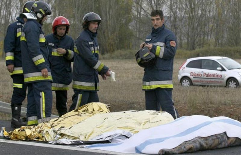 Seis muertos en el choque entre un camión y una furgoneta en Torquemada (Palencia)