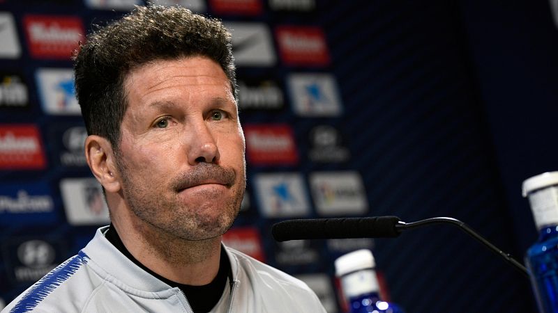 Simeone: "Si la afición se la tiene que agarrar con alguien es conmigo"