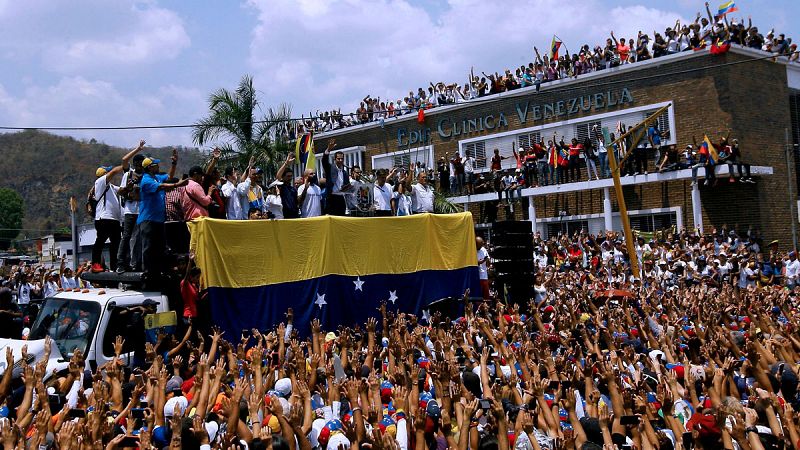 Guaidó inicia una gira por Venezuela para organizar una movilización hacia el palacio presidencial de Miraflores