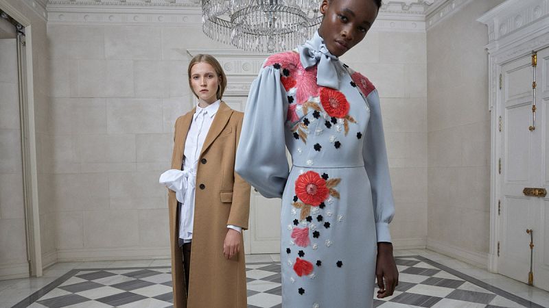 Los cisnes de Pertegaz levantan el vuelo