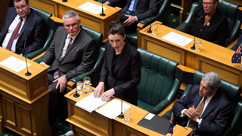 La primera ministra neozelandesa deja sin nombre al autor de la matanza de Christchurch