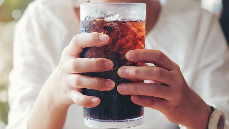 Detectan un mayor riesgo de muerte prematura en las mujeres que toman bebidas azucaradas
