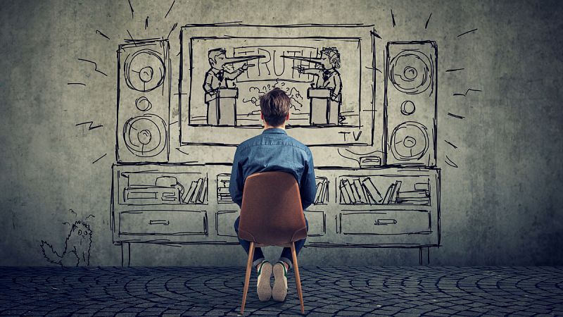 Matar al mensajero (o no): de quién es la culpa de los bulos en la política