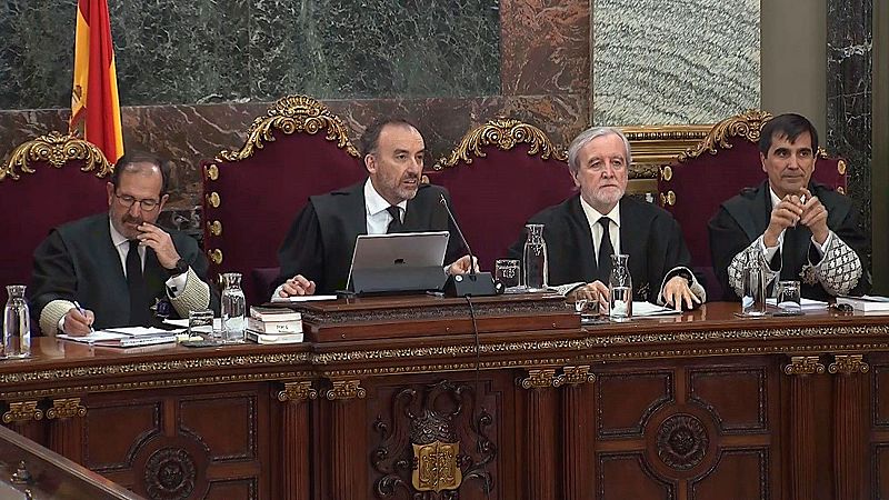 Guardias civiles del 1-O subrayan el "odio" que percibieron: "Nunca por hacer mi trabajo me habían escupido"