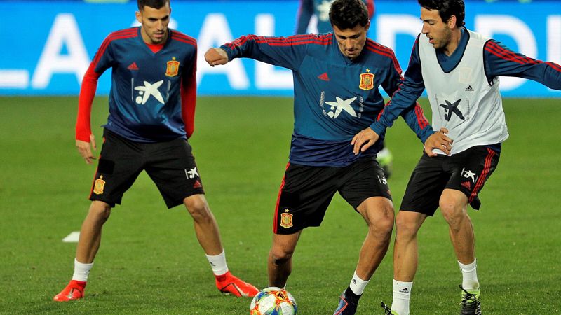 La Roja ilusiona en Mestalla antes de su debut ante Noruega