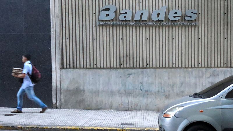 Venezuela rechaza el ataque de EE.UU. al "corazón de las finanzas" del pueblo