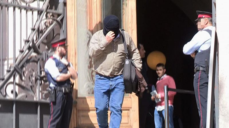 El exprofesor de Maristas acusado de abusar de cuatro menores pide perdón por "la porquería que tenía en la mente"