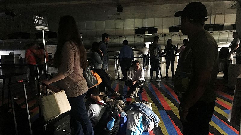 Venezuela se vuelve a quedar sin luz con dos nuevos apagones