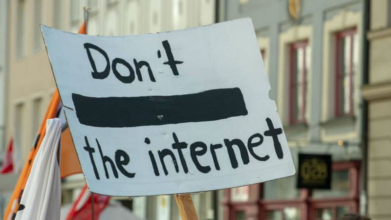 La Eurocámara reforma los derechos de autor y obliga a plataformas como Youtube o Twitter a respetar el 'copyright'