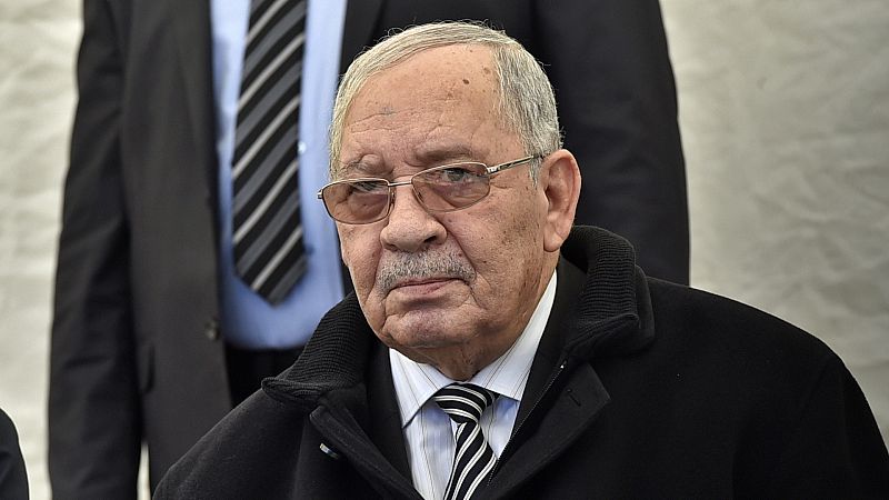 El Jefe del Ejército argelino pide inhabilitar a Bouteflika