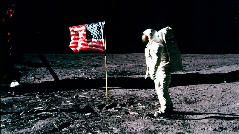 Estados Unidos regresará a la Luna en los próximos cinco años y mandará a una astronauta por primera vez