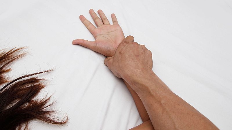 La Audiencia de Valencia condena por abusos sexuales y no por agresión a tres hombres que forzaron a una joven