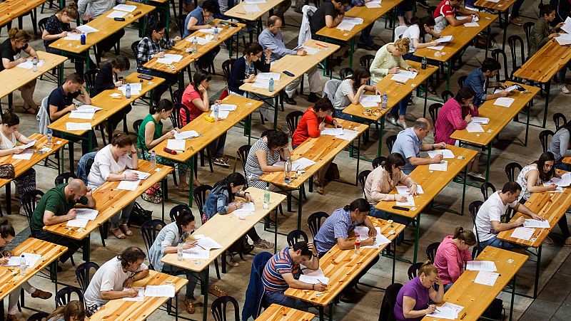 El Gobierno convoca la mayor oferta de empleo público en más de una década con 33.793 plazas