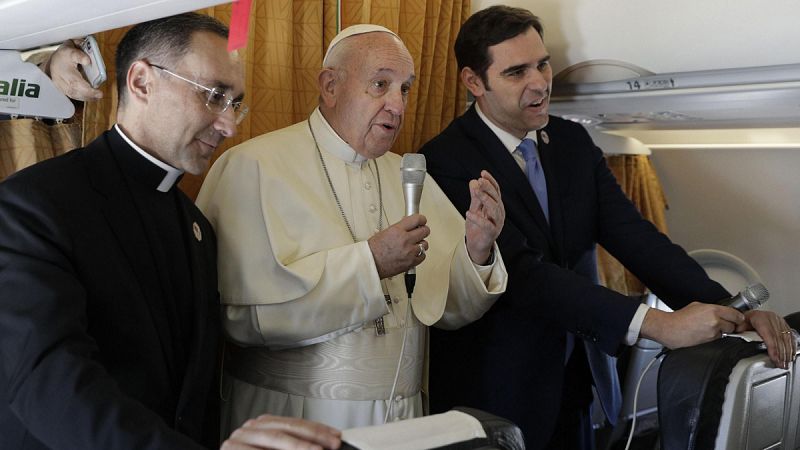 Al papa Francisco "le gustaría" ir a España, pero lo hará "cuando haya paz"