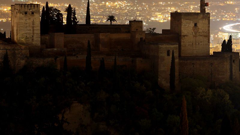 Los principales monumentos de España se quedan a oscuras por la Hora del Planeta