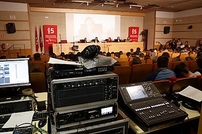 Radio 5 en su 25 aniversario: 11 horas de directo desde la Facultad de Ciencias de la Informacin de la UCM