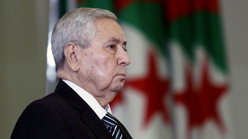 El criticado presidente del Senado argelino, designado por el Parlamento jefe de Estado interino