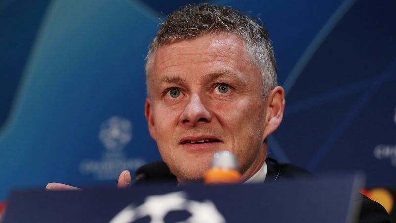 Solskjaer: "Leo Messi y Luis Suárez pondrán a nuestros defensas a prueba"