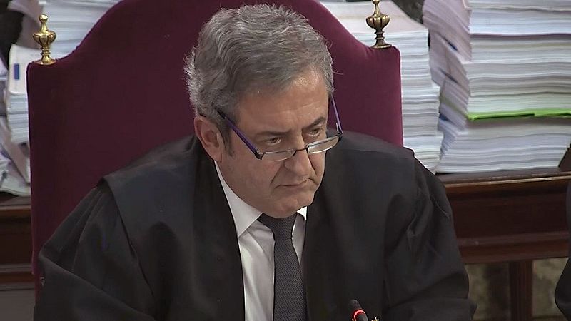 De paisano y en coches camuflados: mossos y policías se vigilaron mutuamente el 1-O