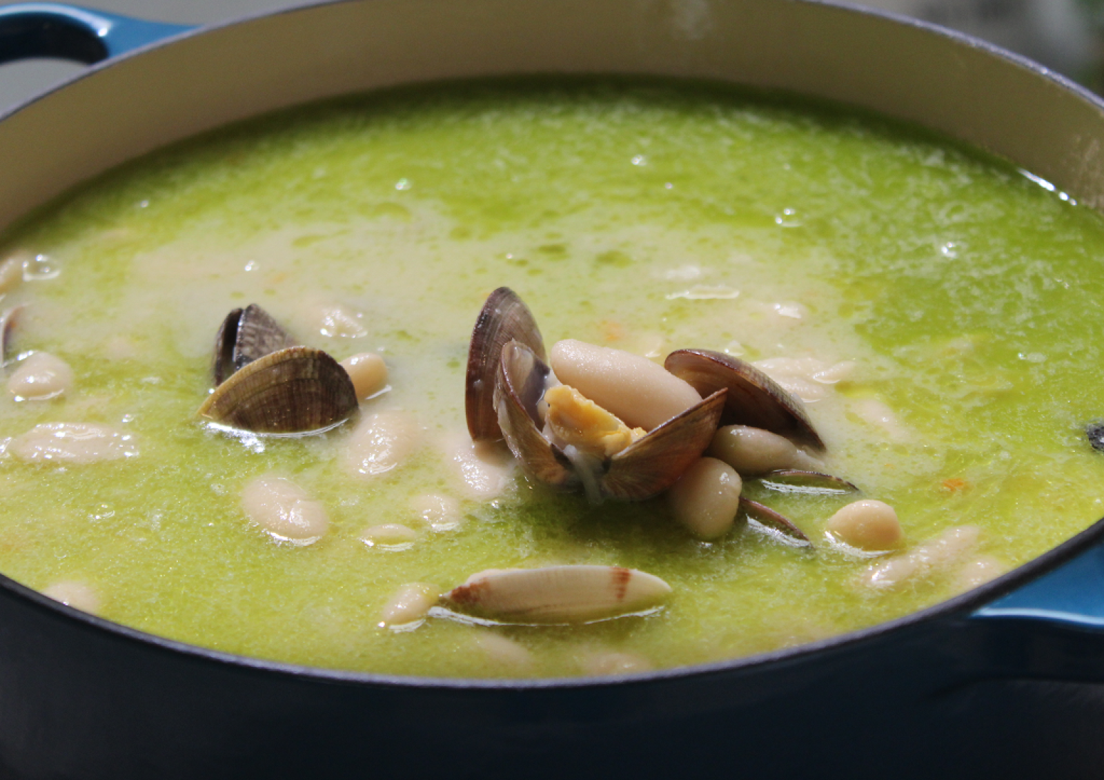 "Fabes con almejas" de Marcos Morán | Ver