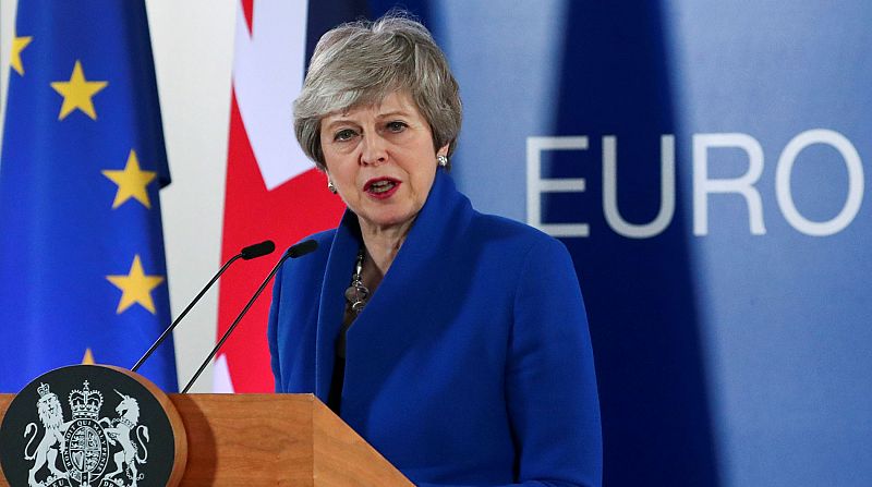 May tras la prórroga: "Si el Parlamento ratifica el acuerdo en mayo, Reino Unido no participará en las europeas"