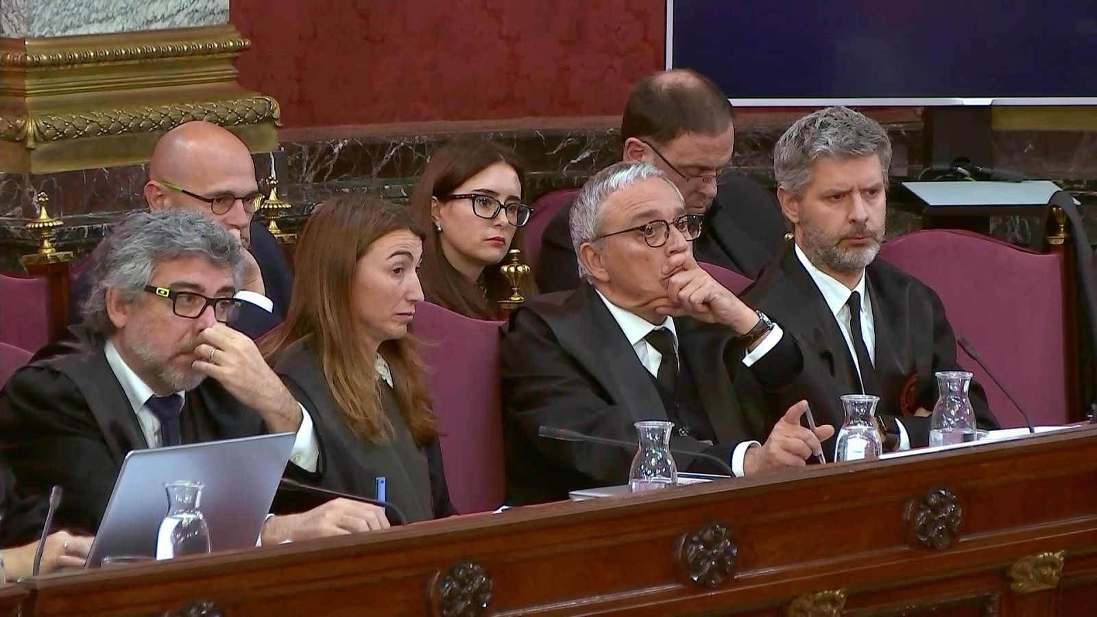 Un inspector relata cómo vieron a mossos recoger urnas cerrados ya los colegios para llevarlas a una comisaría