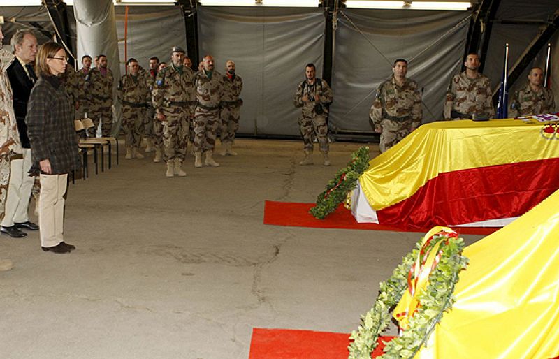 Homenaje a los militares fallecidos en el atentado en el que se empleó 150 kilos de metralla