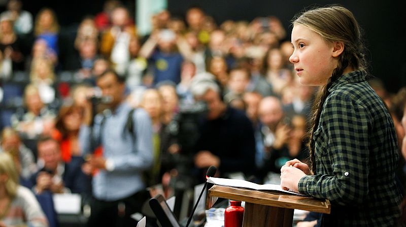 La activista Greta Thunberg ante la Eurocámara: "Quiero que entren en pánico, como si su casa estuviera en llamas"