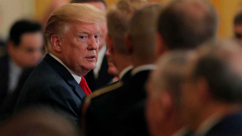 Trump no conspiró con Rusia en las elecciones pero sí entorpeció la investigación, según el informe del fiscal