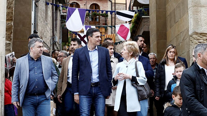 Sánchez rectifica y mantendrá finalmente dos debates, el lunes 22 en RTVE y el 23 en Atresmedia: "Qué remedio"