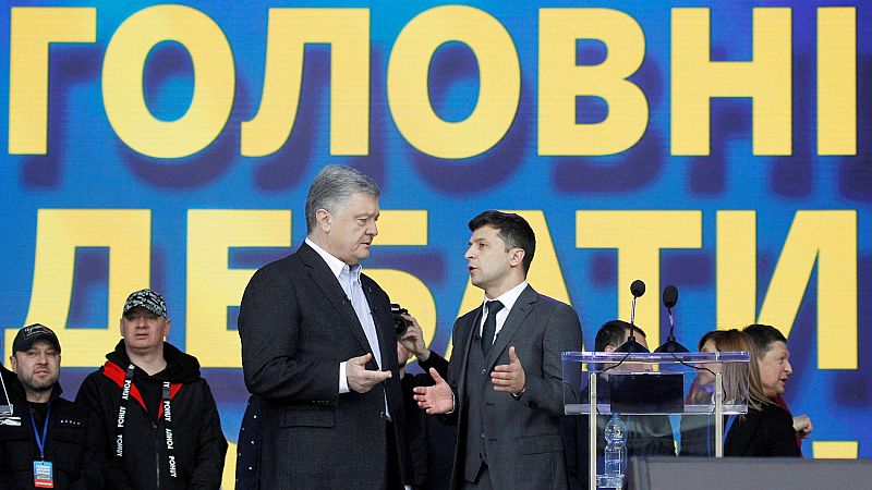 Poroshenko tacha a Zelenski de "incompetente" y este le responde que ha venido para "romper el sistema"