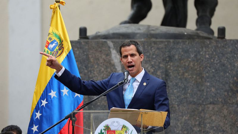 Guaidó convoca para el 1 de mayo la marcha "más grande" para desalojar a Maduro