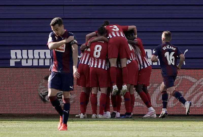 Un solitario gol de Lemar da la victoria al Atlético en Ipurúa