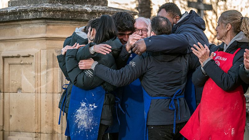 Pedro Sánchez, un diputado, una traición y mucha carne que cortar