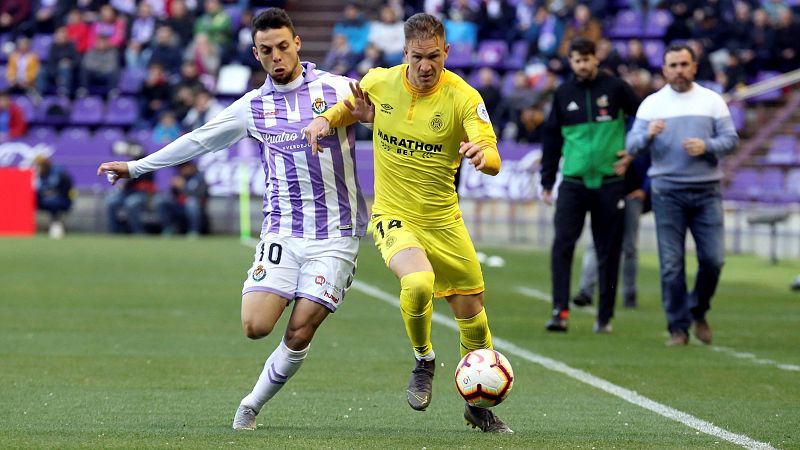El Valladolid vence y adelanta al Girona