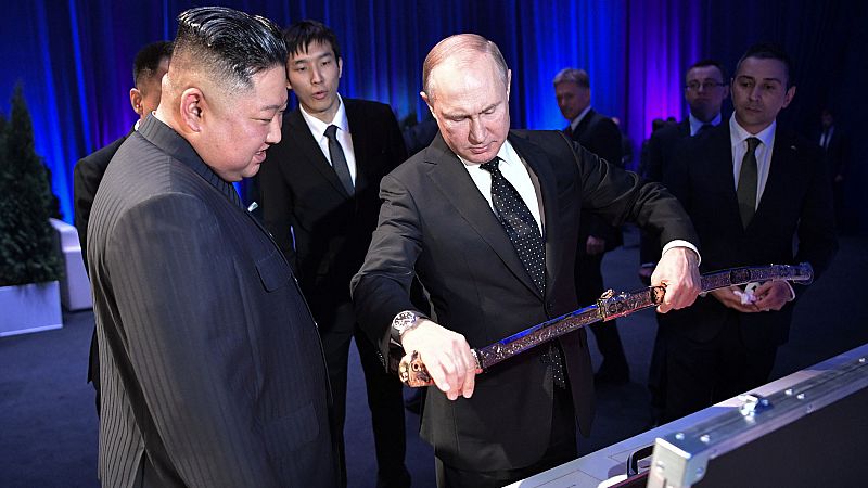Putin y Kim Jong-un estrechan sus relaciones con una primera cumbre para la desnuclearización de Corea