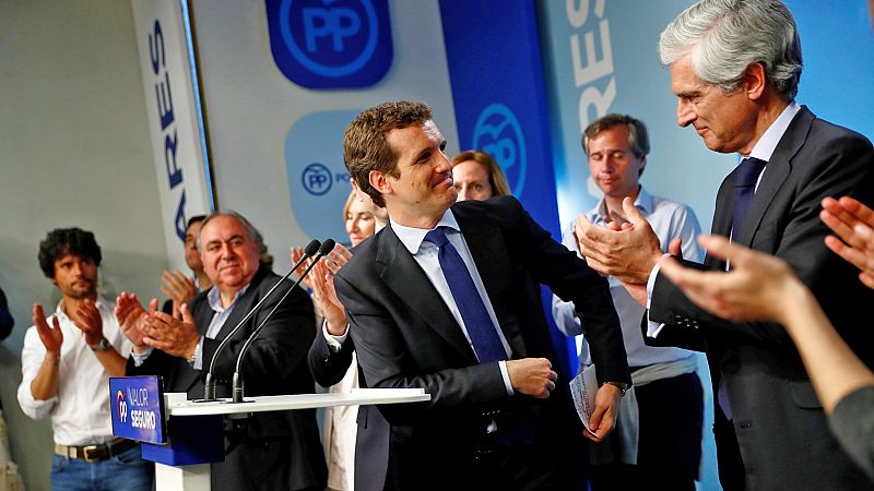 Voces internas del PP piden volver a ocupar el centro derecha tras la debacle electoral