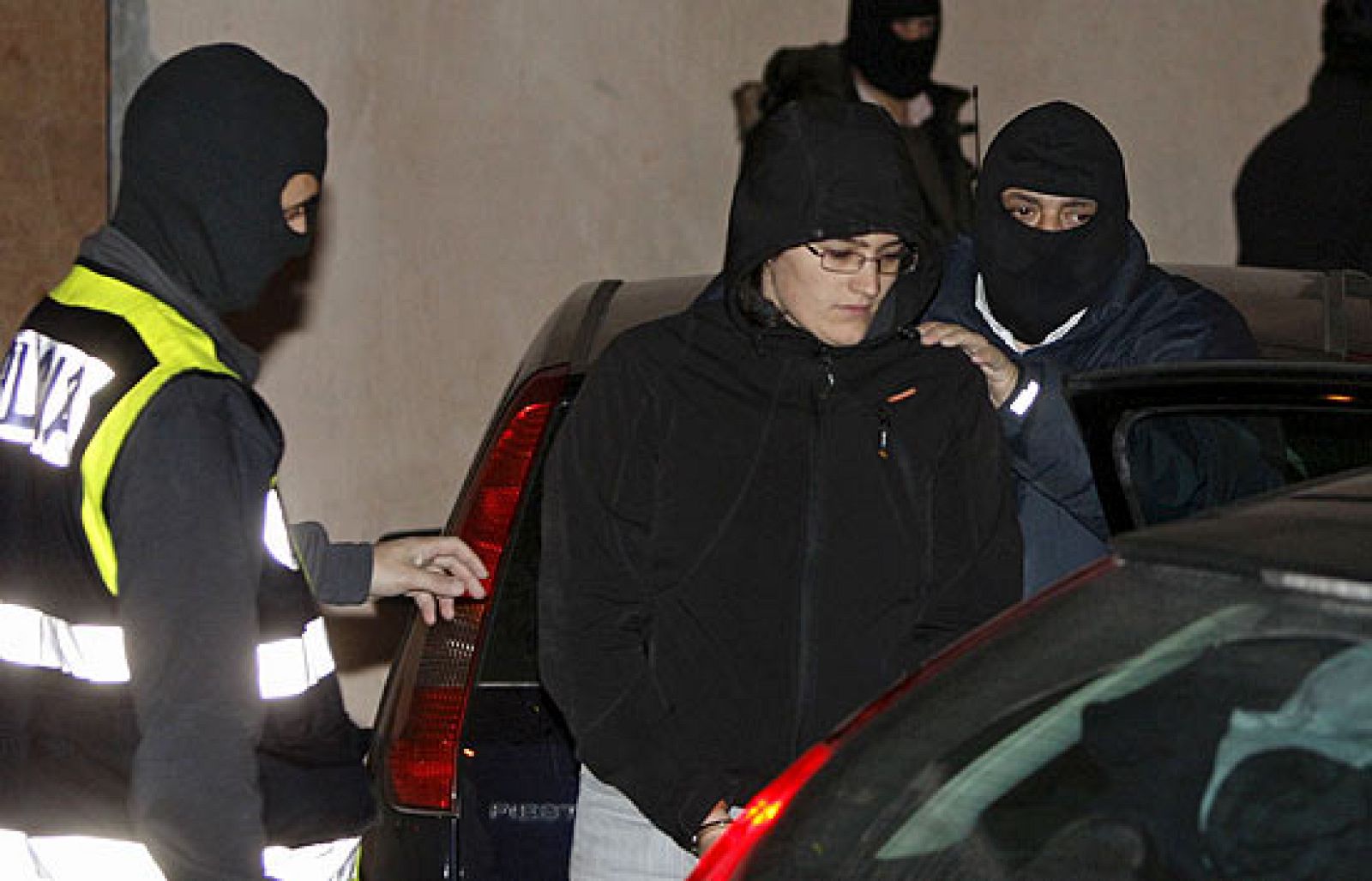 La Policía ha detenido en Pamplona a tres presuntos sospechosos de la 'kale borroka' en una operación dirigida por el juez Grande Marlaska.