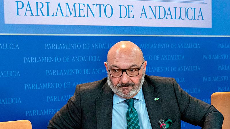 Vox amenaza con no negociar los presupuestos en Andalucía si Casado no retira el apelativo de "extrema derecha"