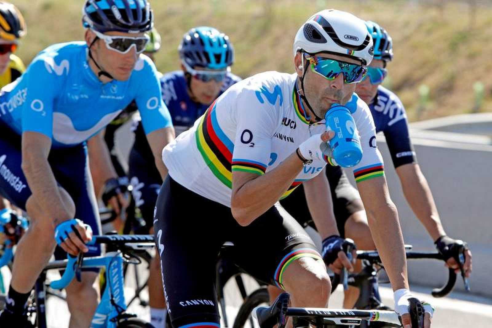 El ciclista español Alejandro Valverde no correrá finalmente el Giro de Italia, primera gran vuelta del año, como consecuencia del golpe sufrido hace unos días en la Lieja-Bastoña-Lieja, según ha anunciado su equipo Movistar.