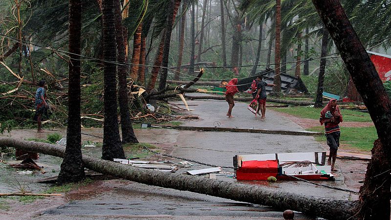 El ciclón Fani llega a Bangladesh como "depresión severa" tras causar 14 muertos
