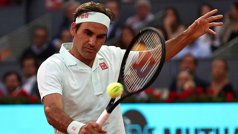 Federer deslumbra a Madrid en su regreso