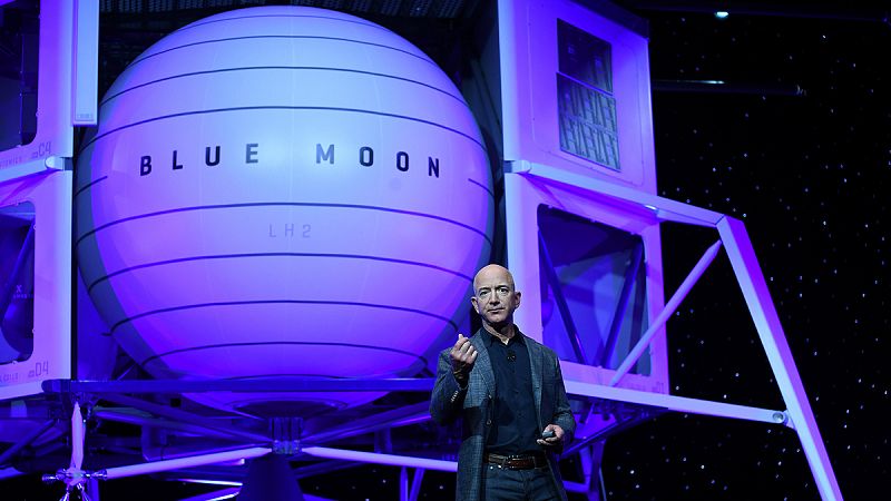 El dueño de Amazon presenta la nave con la que quiere llegar a la Luna