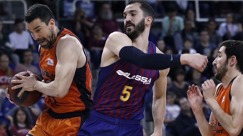 El Barça, sin fuelle ni liderato tras caer ante el Valencia Basket