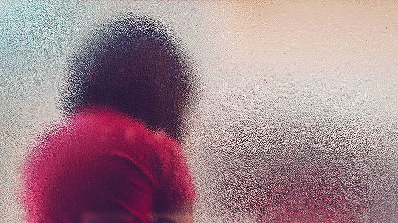 Detienen a una mujer por alejar durante dos años a su hija del padre y no escolarizarla