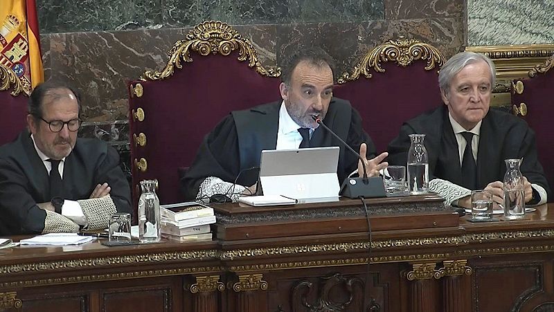 Marchena pierde la paciencia con los testigos de Cuixart y el tribunal expresa su "profundo malestar" con sus abogados