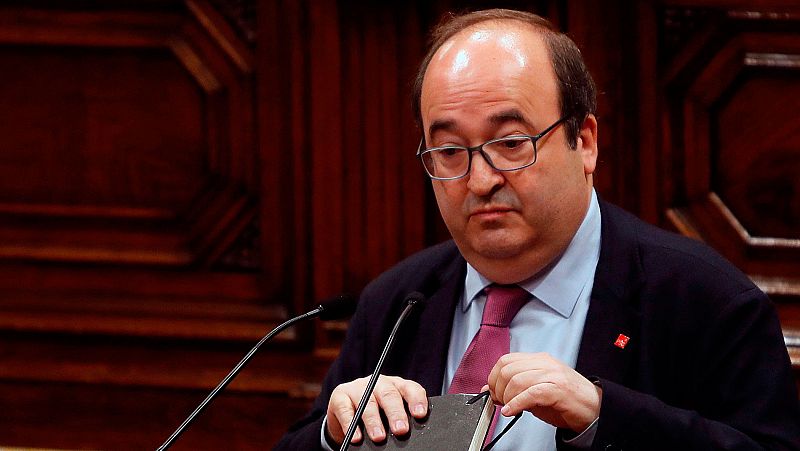 La mayoría independentista del Parlament veta la designación de Iceta como senador