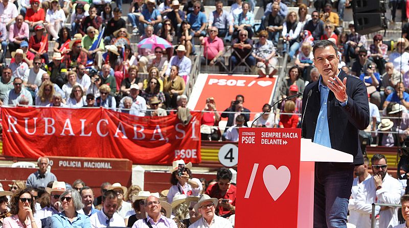 Sánchez alerta de que el "avance" no será "rotundo" si el PSOE no gana también en comunidades y ayuntamientos