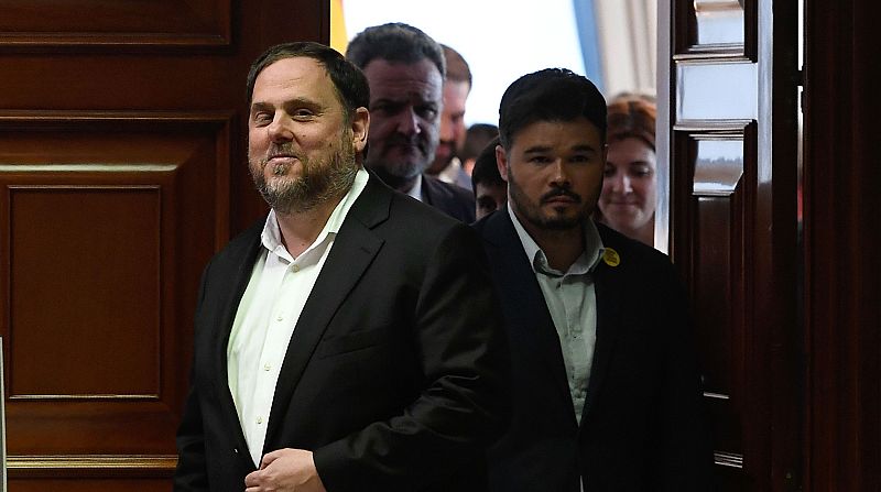 Junqueras y los otros cuatro presos independentistas recogen sus actas en el Congreso y el Senado